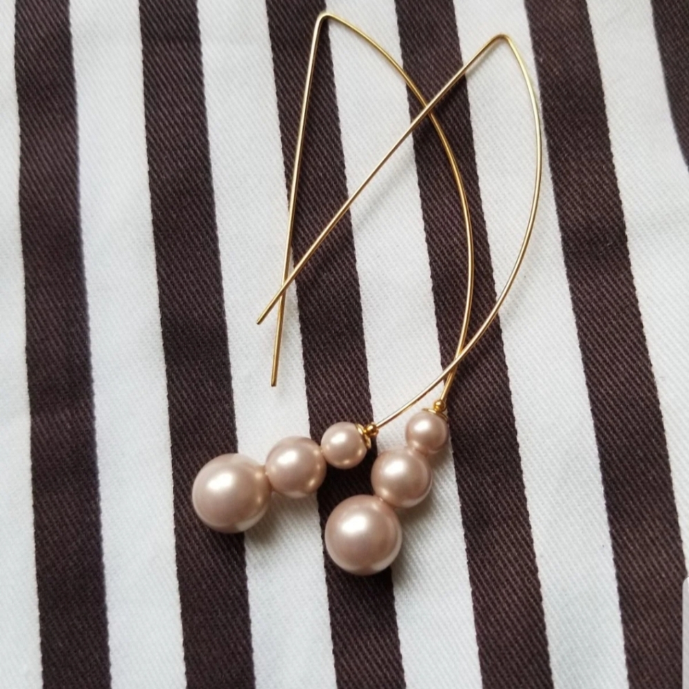 Henri bendel earrings